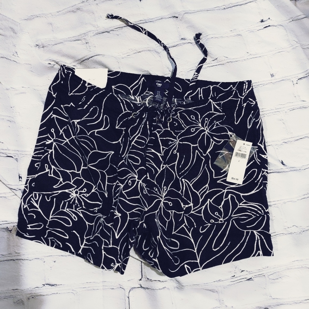 Banana Republic shorts~NWT